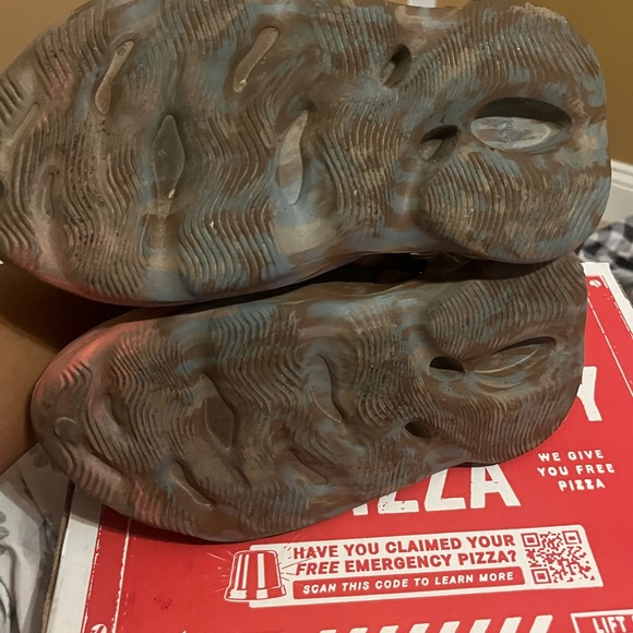 Authentic gently use Yeezy foam runners - Picture 4 of 5